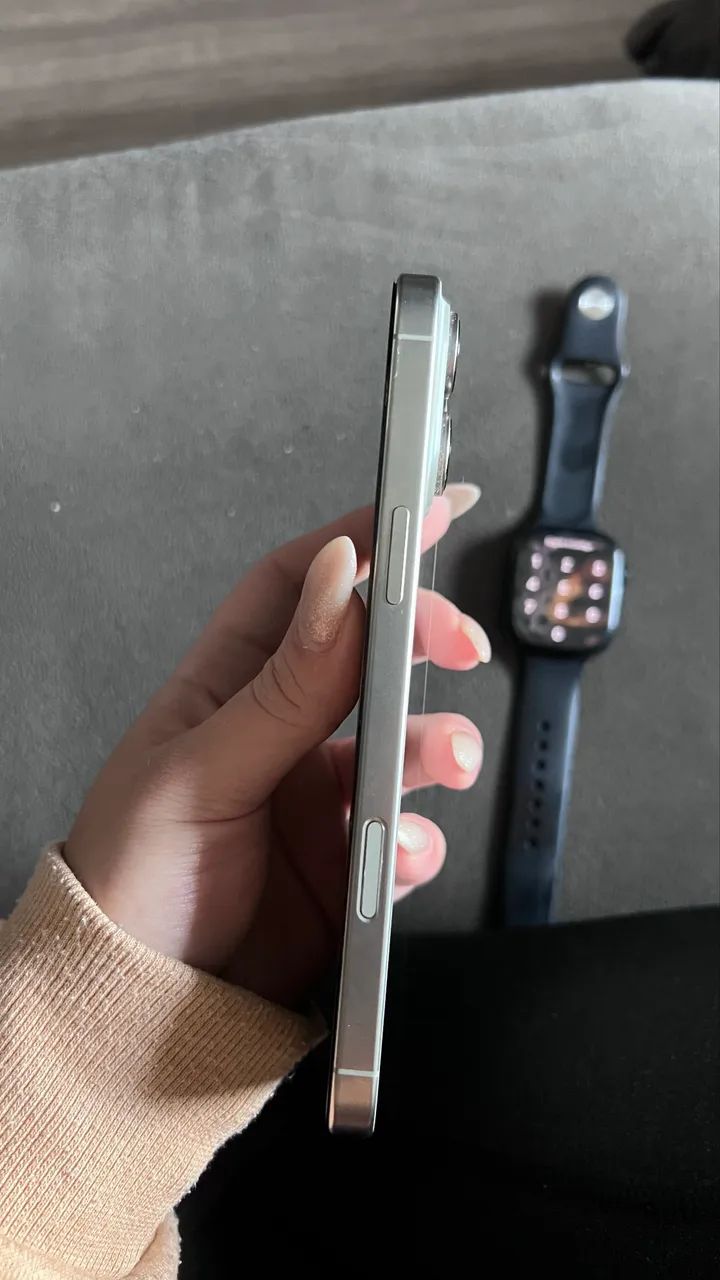 IPHONE 16 PRO MAX E APPLE WATCH SÉRIE 10 - Foto 2