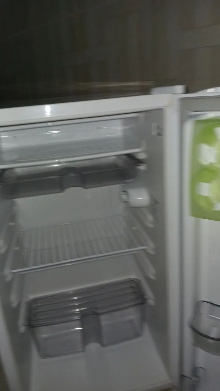 Frigobar consul semi novo 