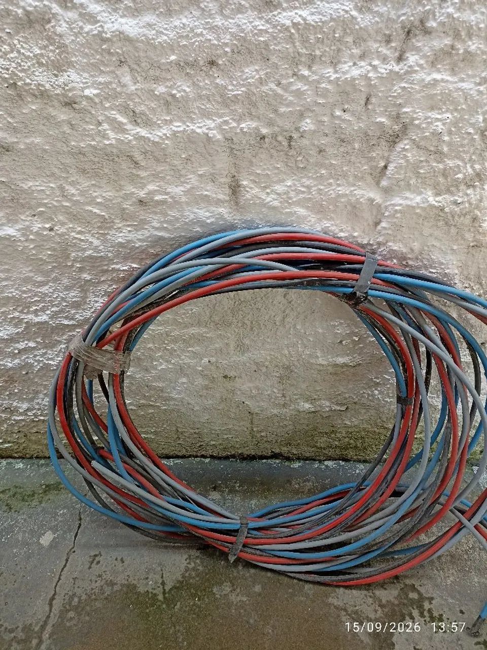 Fios de alumínio 