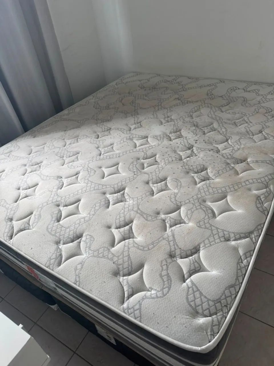 Cama box Queen
