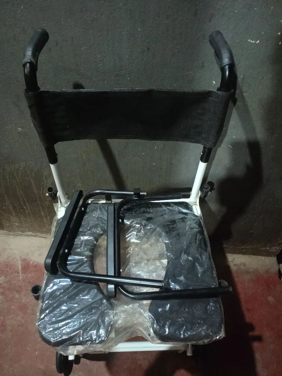 Cadeira de banho nova - Foto 2