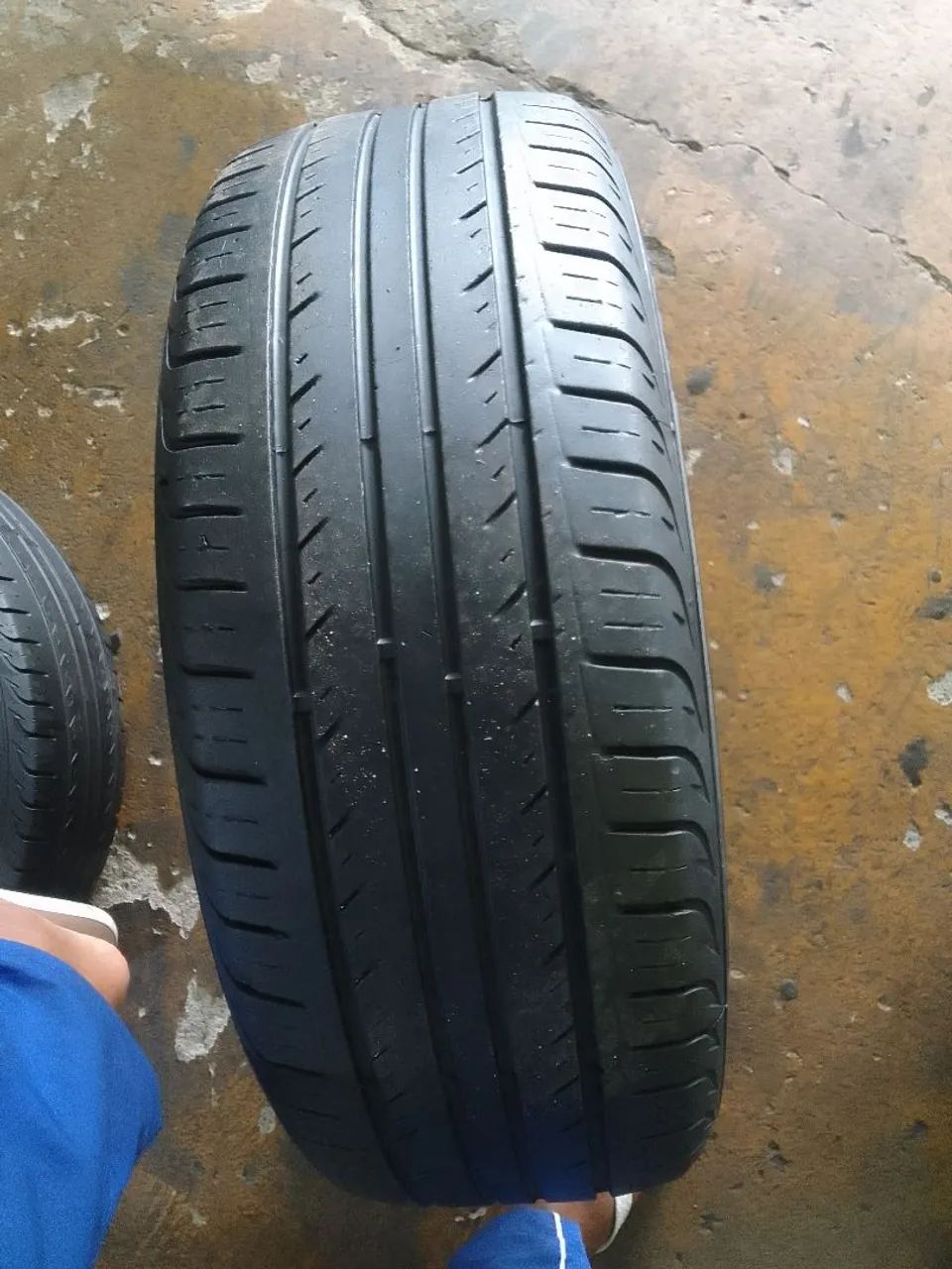 Pneu 195/60/15 
