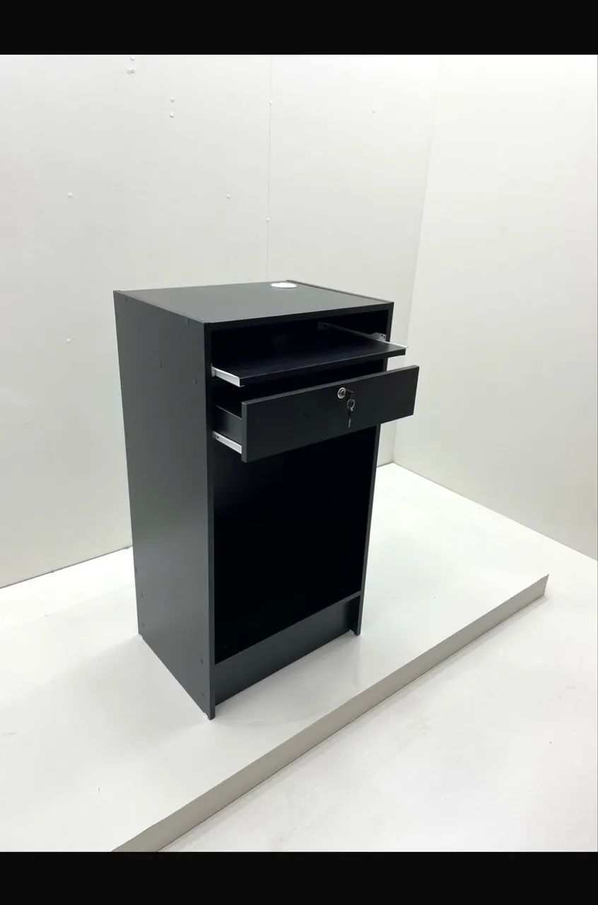 Balcão Caixa com Vitrine