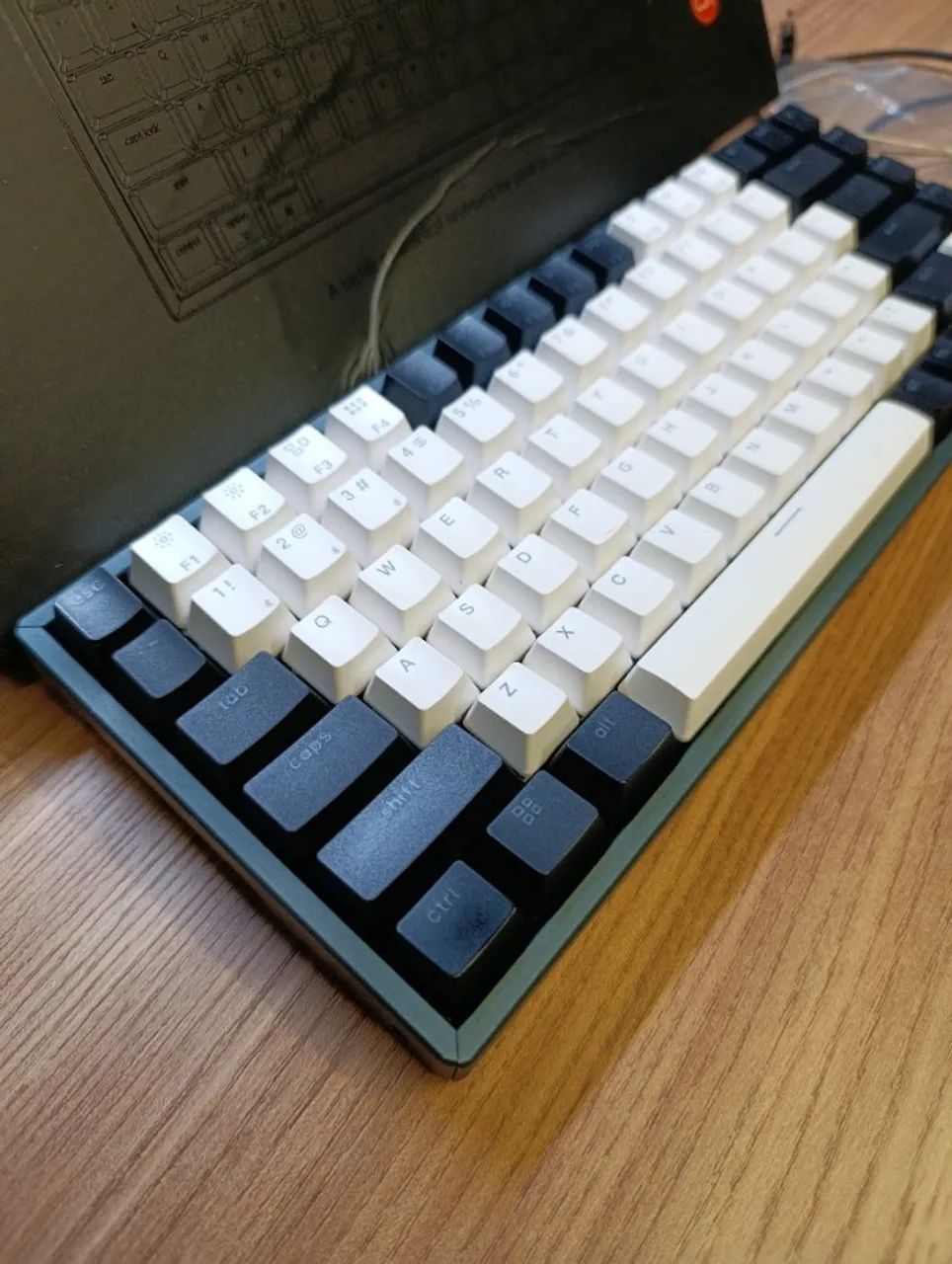 Teclado Mecânico Keychron K2 V2 Bluetooth e USB-C. - Foto 5