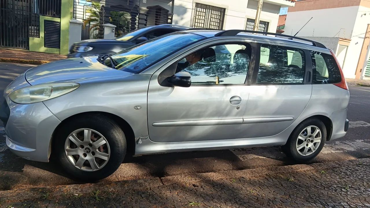 Peugeot 207 2011