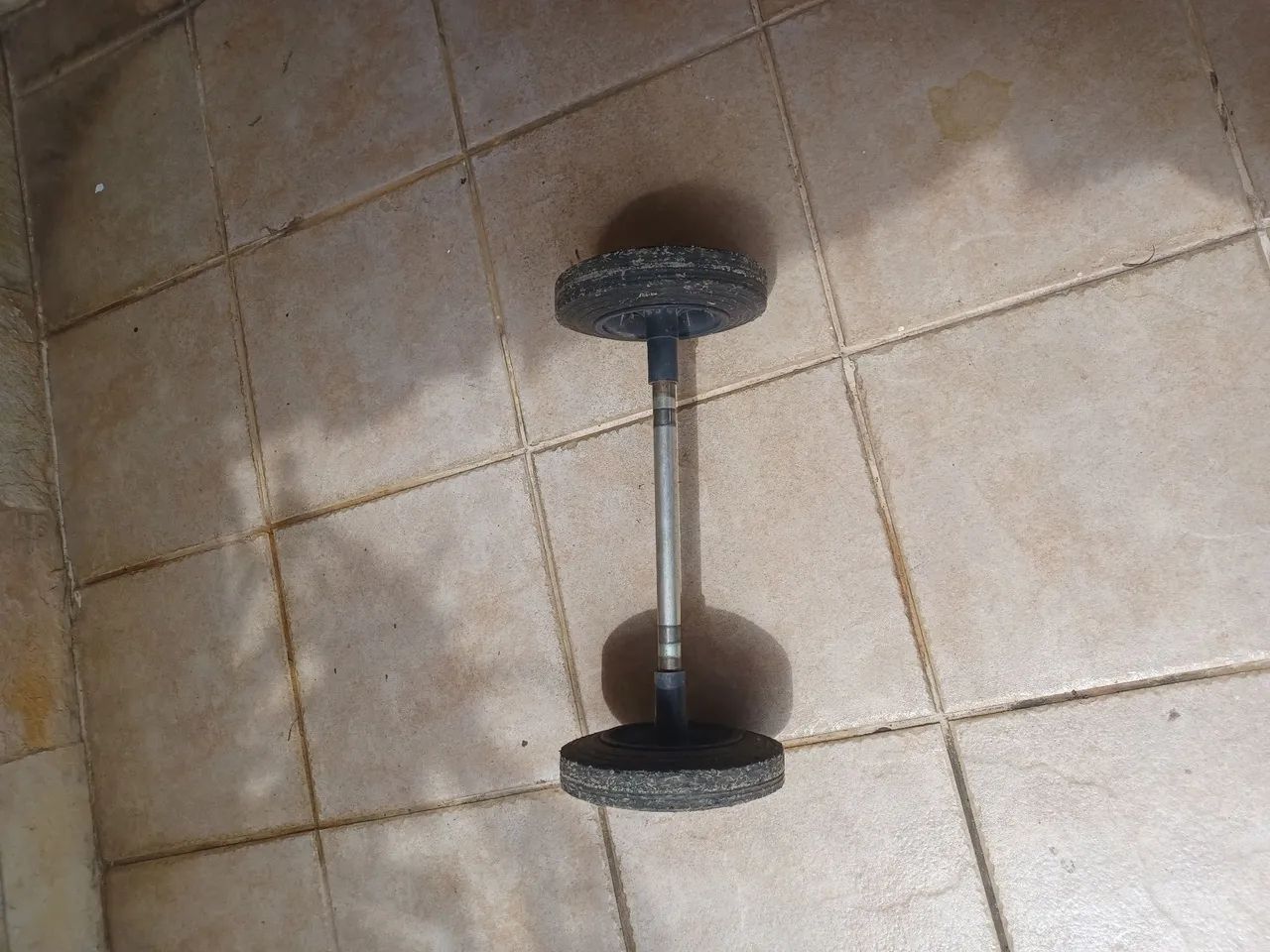 Roda com eixo.tel *.valor 29,00 - Foto 3