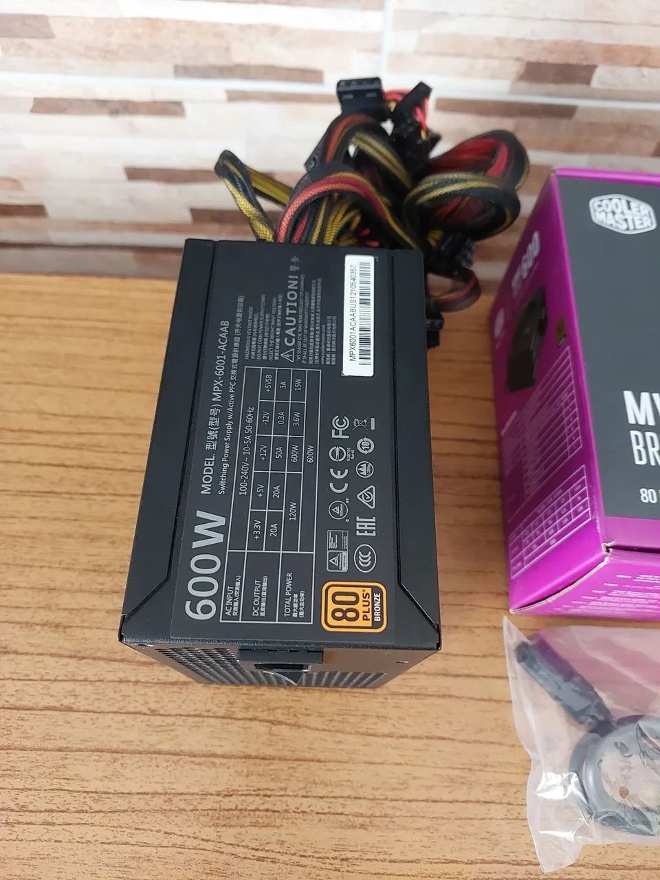 Fonte Cooler Master MWE 600W - Foto 3