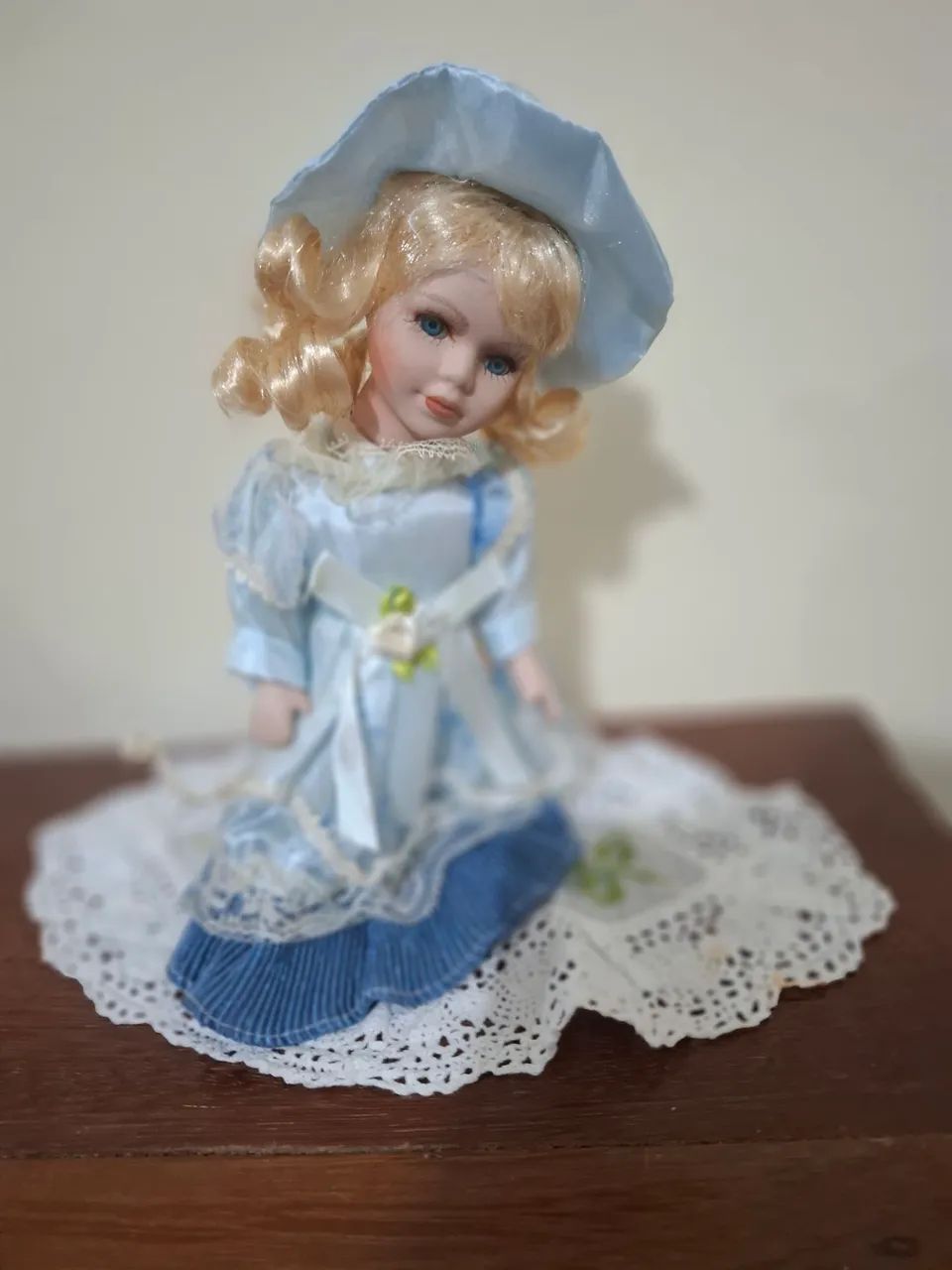 Boneca de porcelana Azul - Foto 2