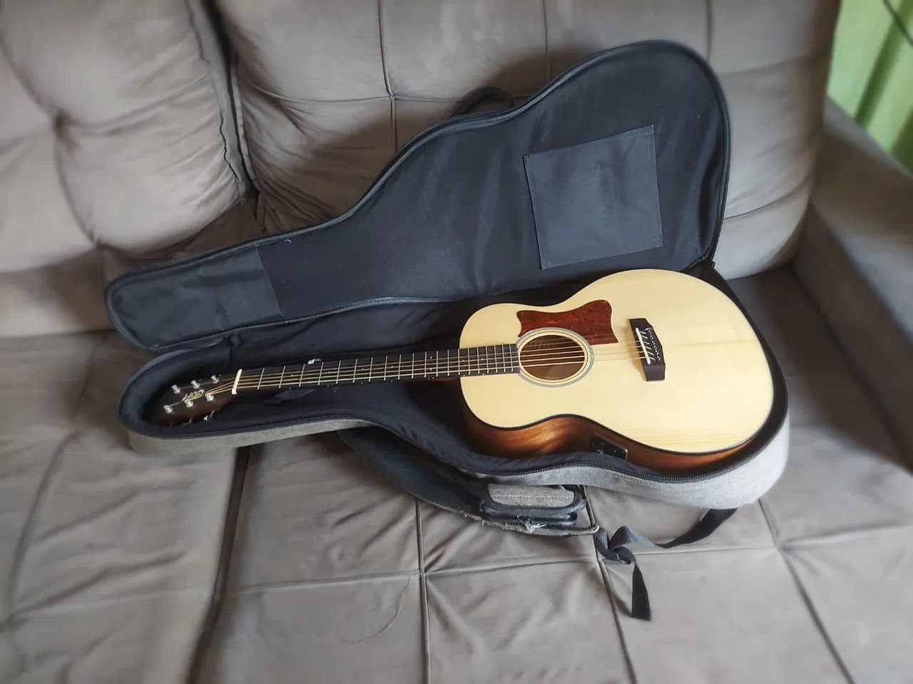 Vende-se VIOLÃO CORT LITTLE CJ