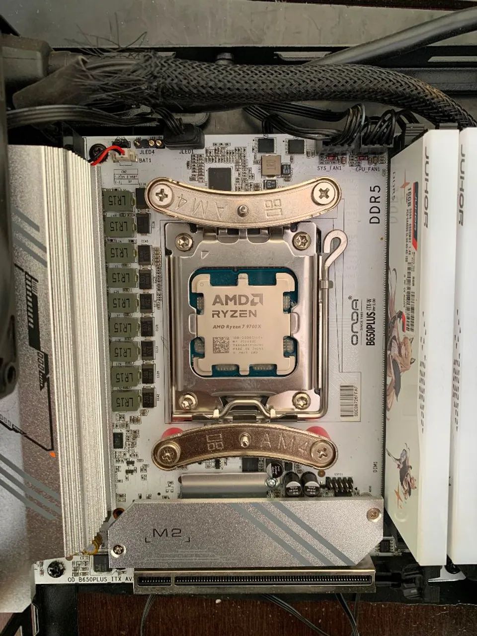 Kit Ryzen 7 9700x + 2x16GB 6800MT/s + B650i Onda ITX - Peças de