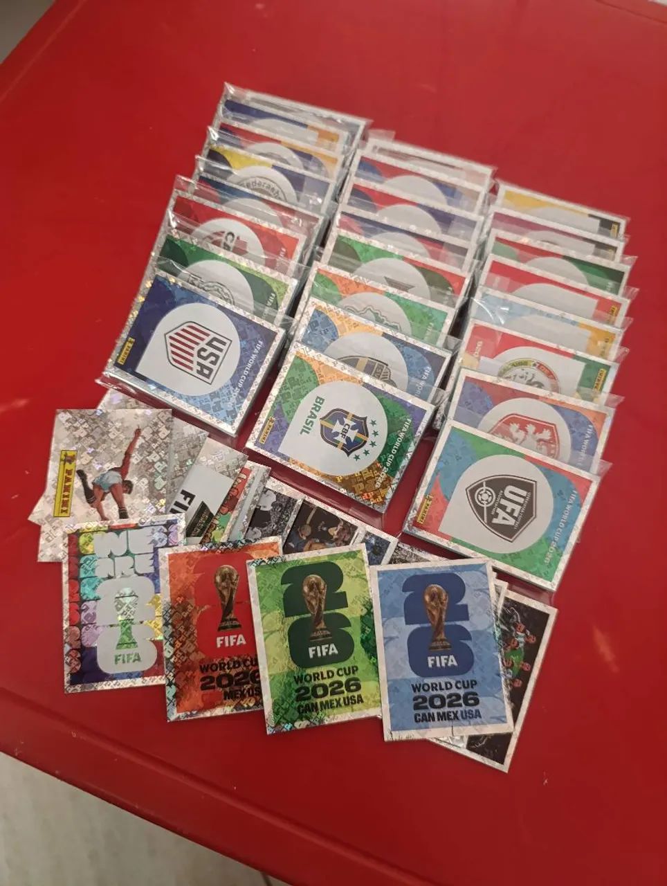 Lote 980 figurinhas da copa 2026 - Foto 3