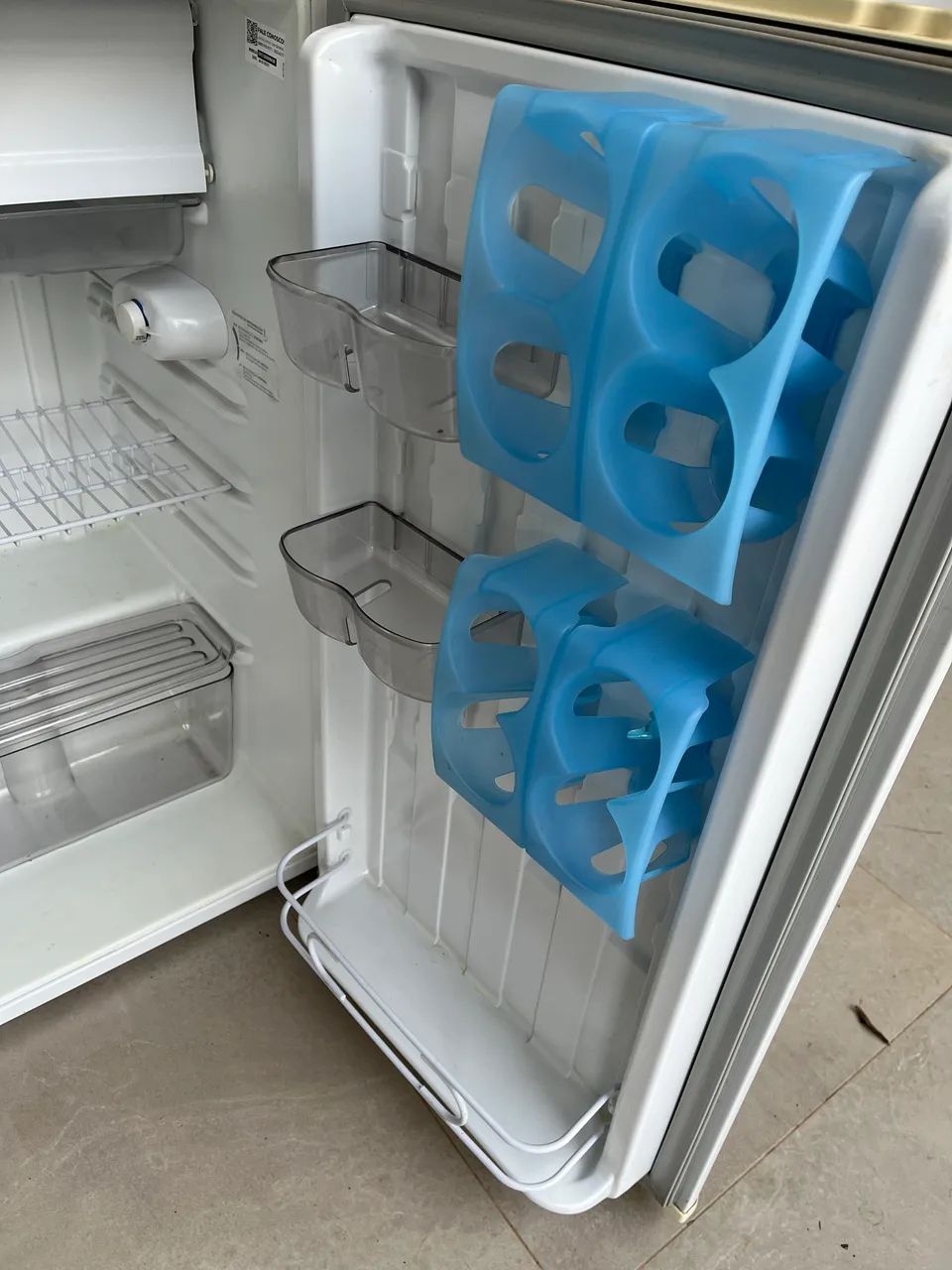 Vendo frigobar cônsul 120 litro - Foto 3