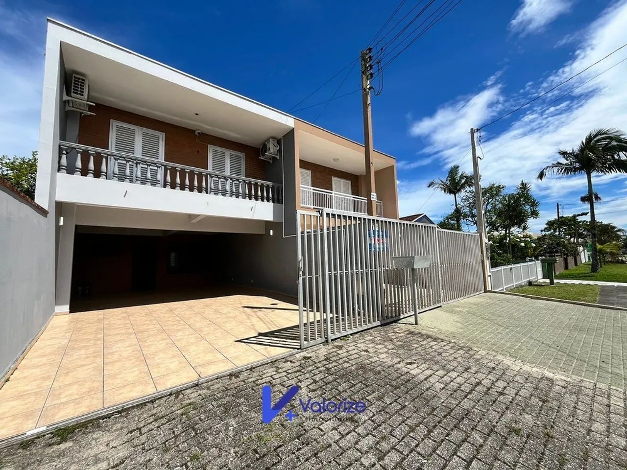 Sobrado a Venda 4 Quartos Perto do Mar - Foto 2