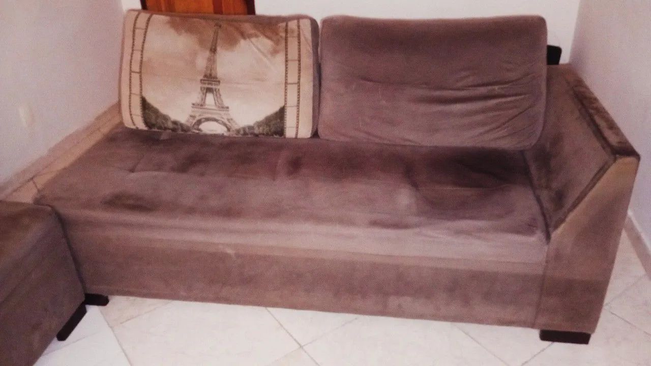 Sofá suede marrom - Foto 2