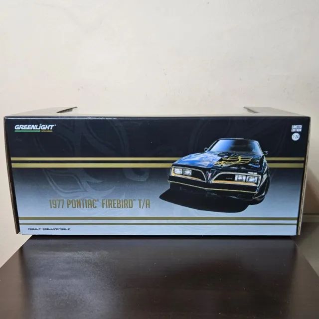 Miniatura Pontiac Firebird T/A 1977 - 1/24 Greenlight - Foto 2