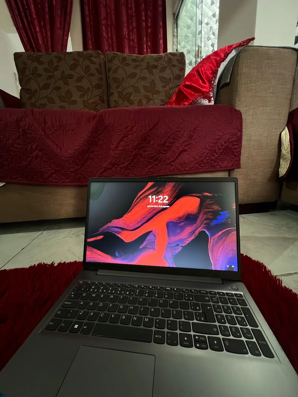 【SSD256GB】【Core i5】Lenovo【メモリ16GB】 M-635 Lenovo i5 | 16GB RAM | SSD 256GB | Muito Rápido - Notebooks
