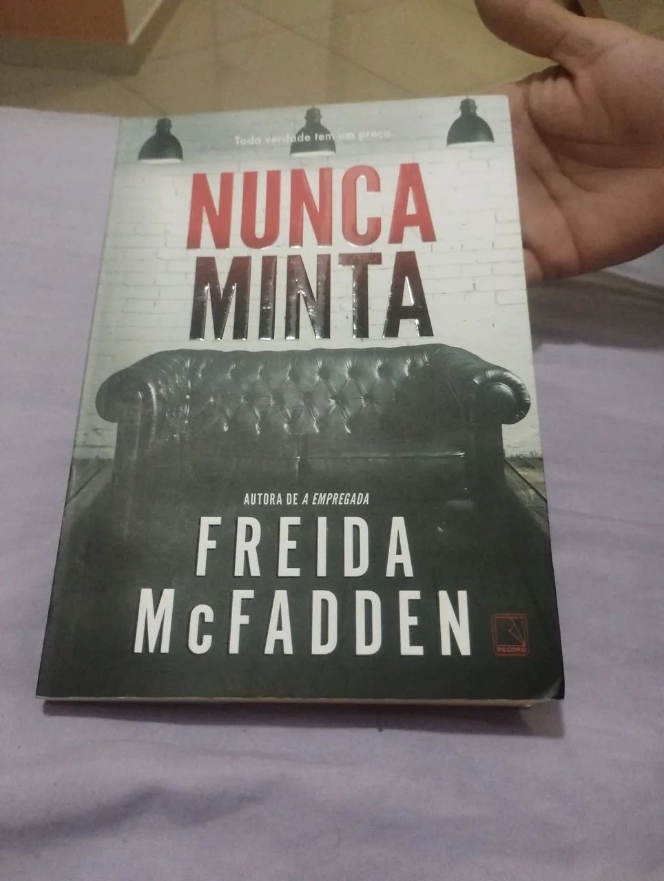 Livro:Nunca Minta Freida MCFADDEN 