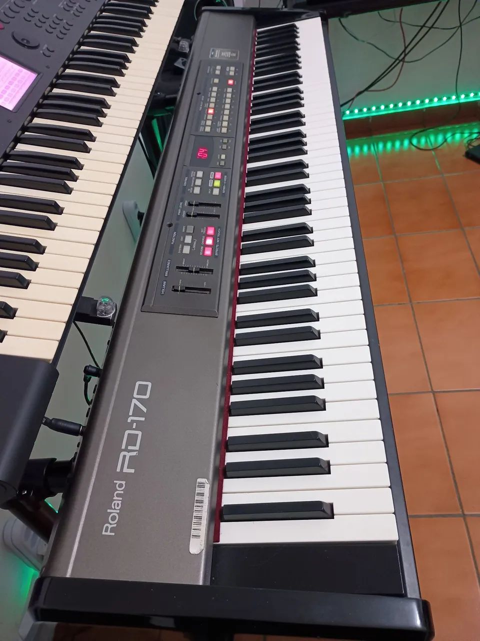 Stage Piano Roland RD 170 - Foto 2