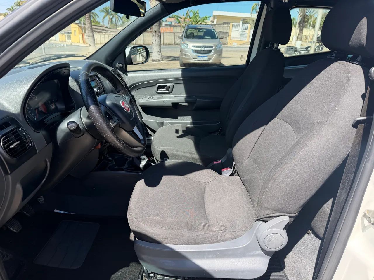 Fiat Strada Working Hard 1.4 Fire Flex 8V CD 2018 - Foto 4