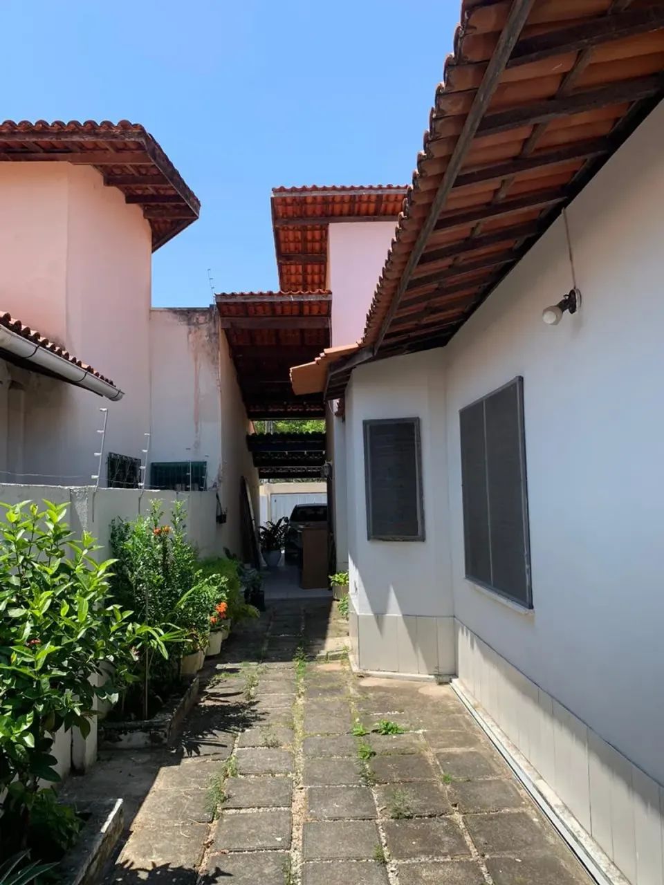 Casa ampla em excelente localização - Foto 5