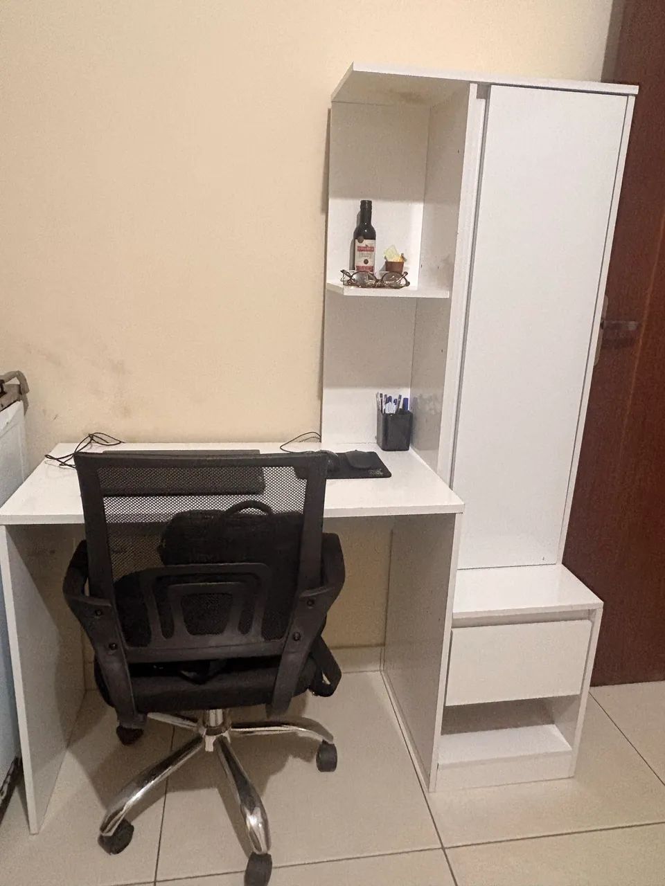 Escrivaninha + cadeira  - Foto 2