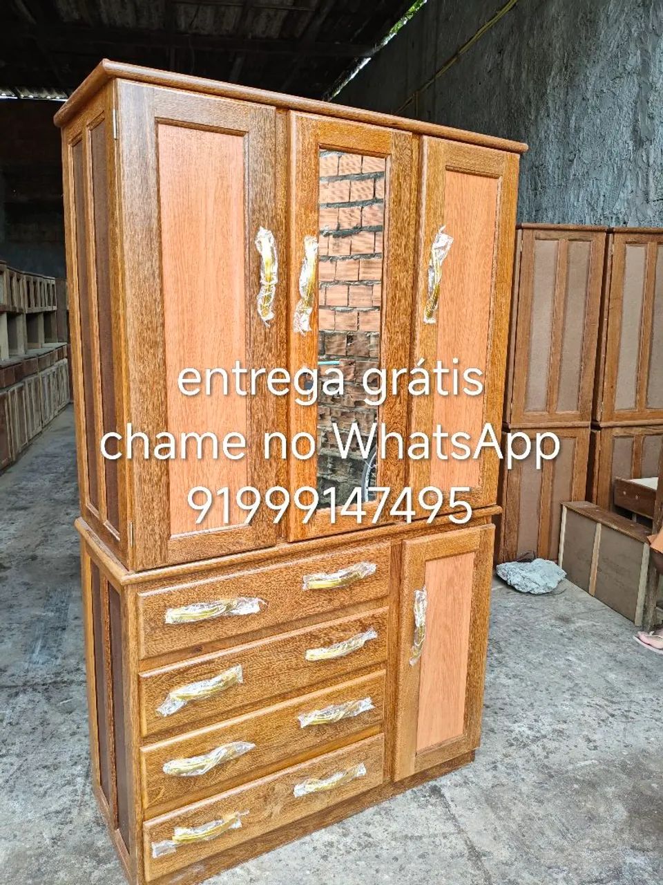 Guarda roupa de solteiro com espelho e frete grátis.