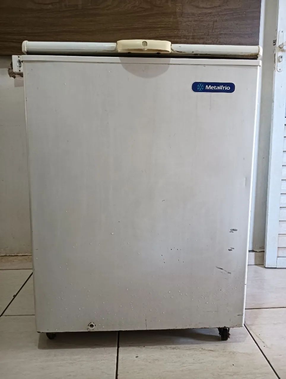 Freezer Horizontal Branco 166L Modelo Metalfrio DA170