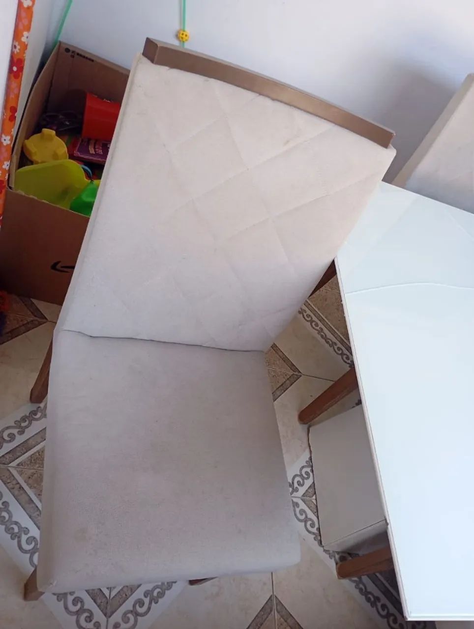 Vendo mesa com 6 cadeiras  - Foto 4