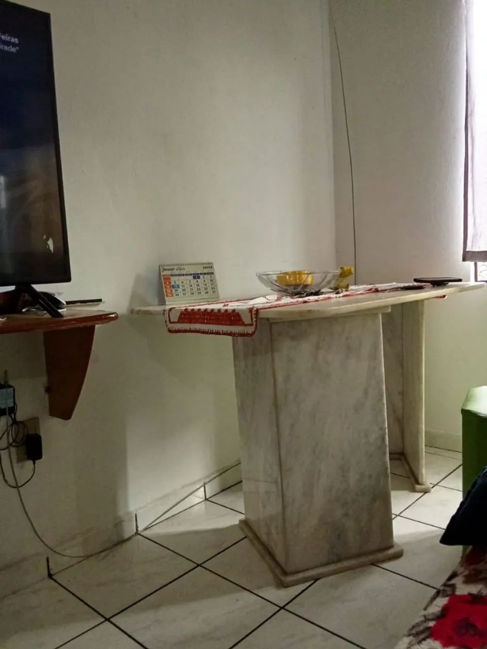 Mesa de mármore puro 