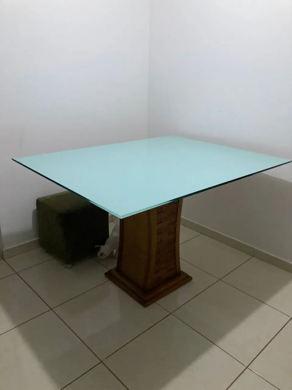 Mesa de Jantar Retangular de 4 lugares com Base de Madeira