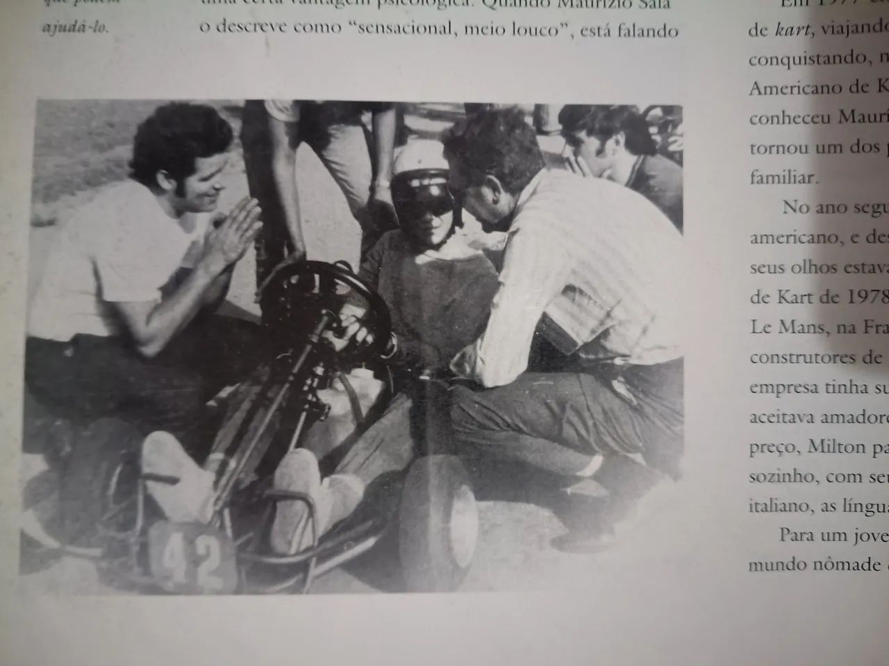Livro 75 páginas Ayrton Senna sua história e documentário inconi para colecionador.men - Foto 3