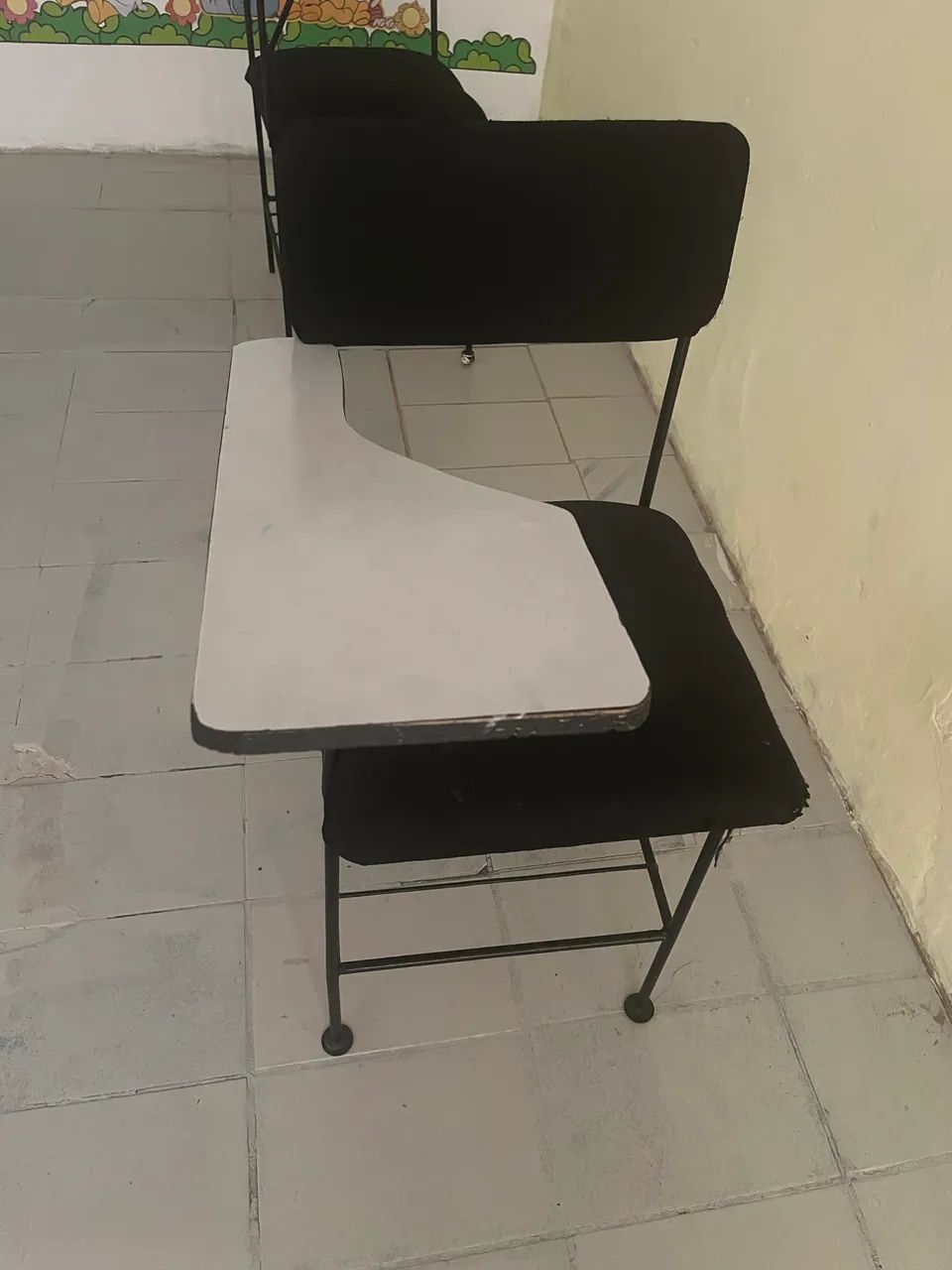 VENDO CADEIRA ESCOLAR - Foto 2