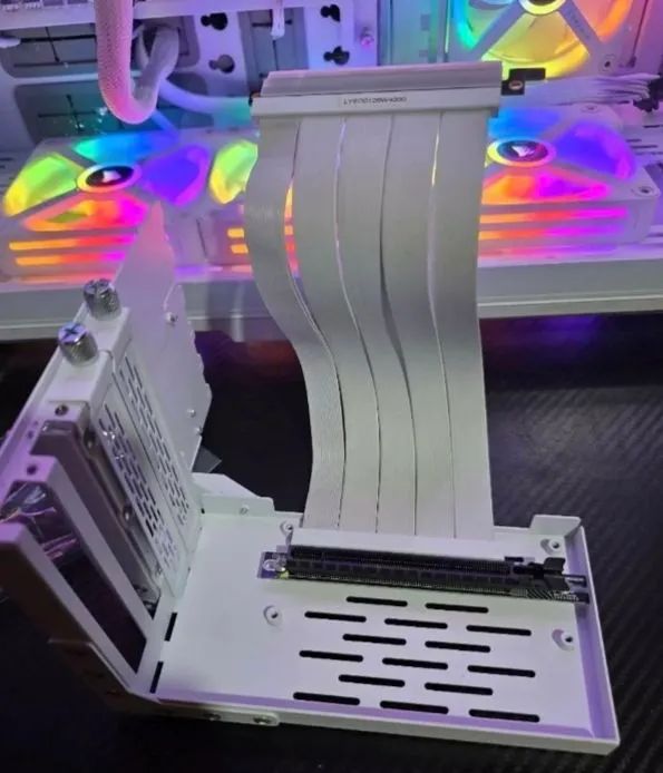 Suporte Vertical GPU Lian Li Universal PCIe 4.0 Branco - Original. - Foto 2