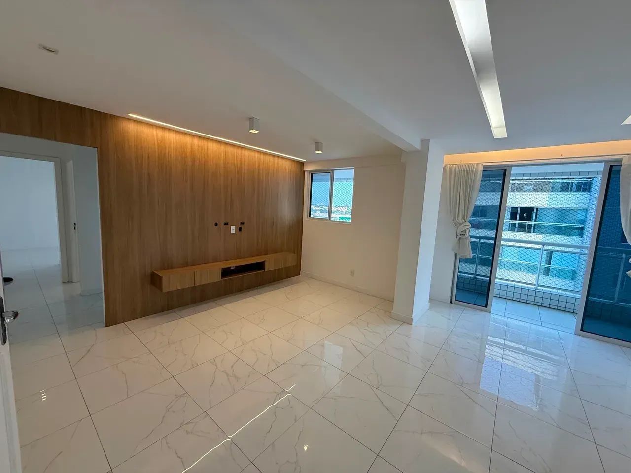 Ilhas Gregas | Parque Shalom | 86m² | Reformado | 2 Quartos | Nascente | 2 Vagas - Foto 2