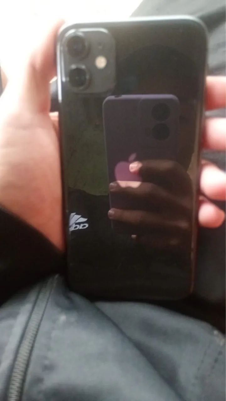 iPhone 11 semi novo  - Foto 2