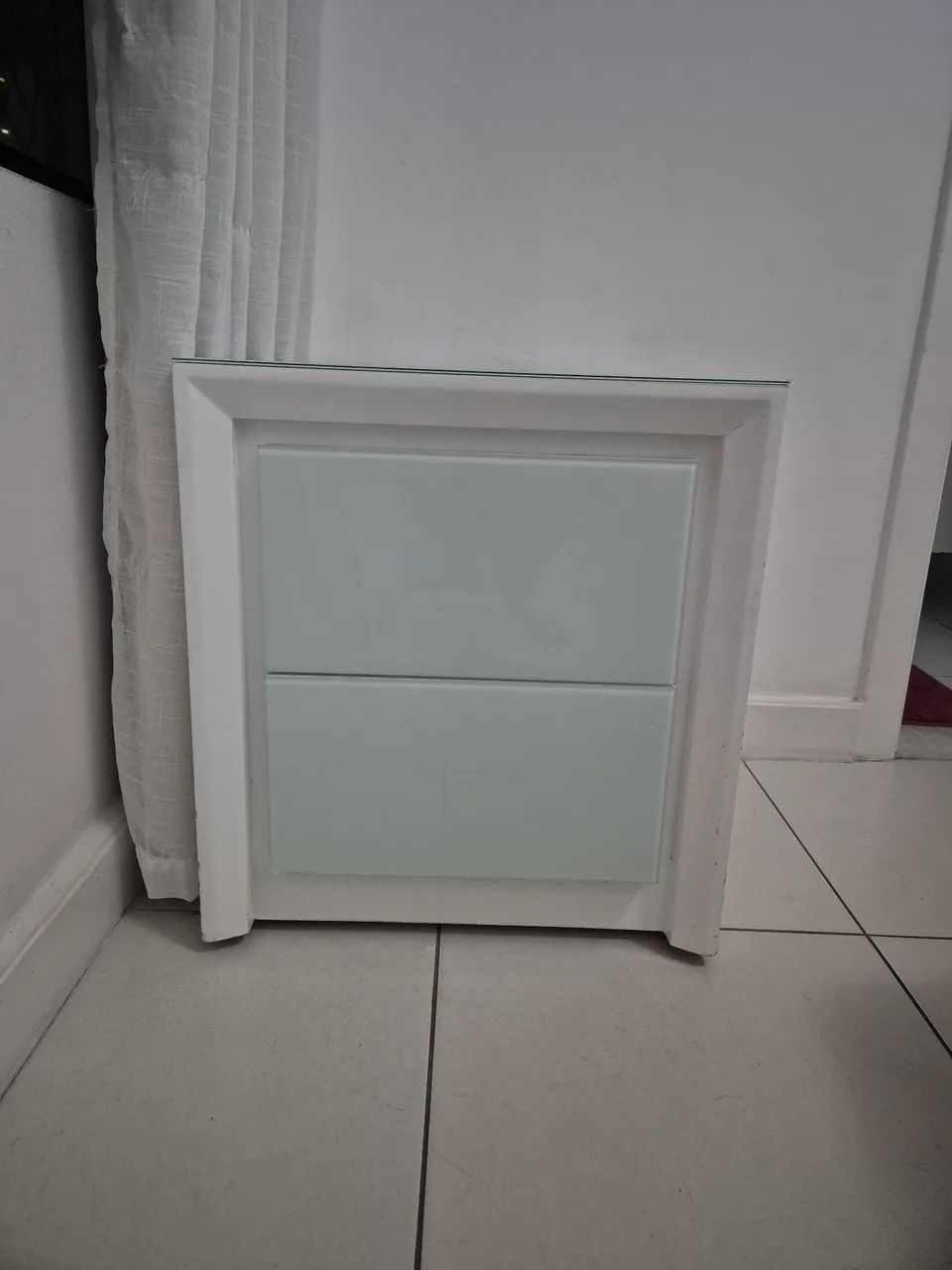Mesa de cabeceira laqueada - Foto 2