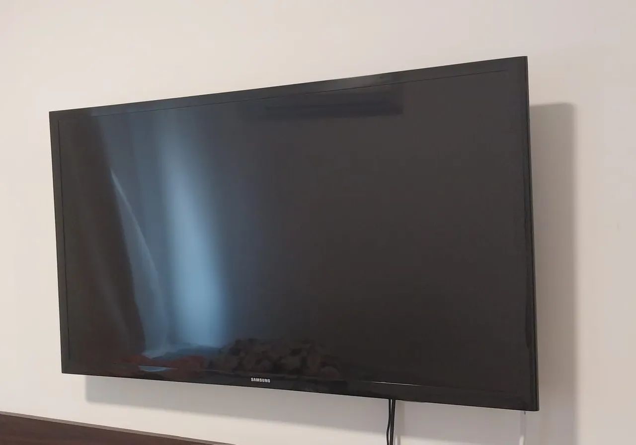 TELEVISÃO SAMSUNG HD 32 POLEGADAS+PS4 FAT 500 GB+2 CONTROLES+JOGO GTA V BOA CONSERVAÇÃO 