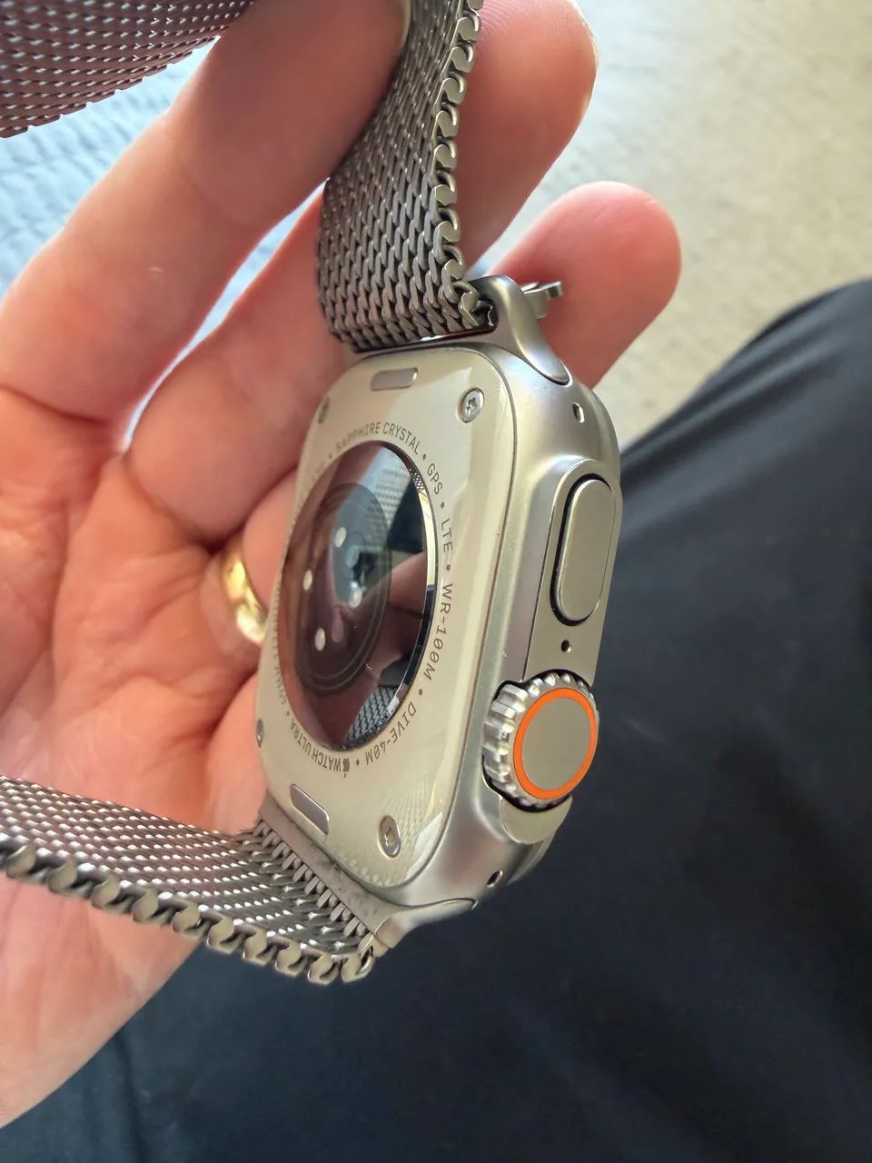 Apple Watch Ultra com a pulseira mais cara da Apple  - Foto 3