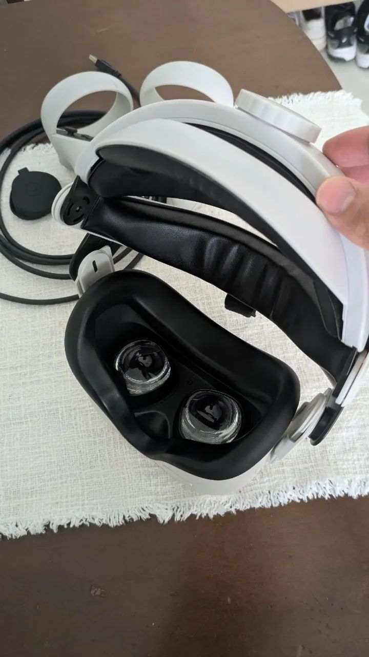 Meta Quest 2 com halo strap e cabo Link - Foto 2