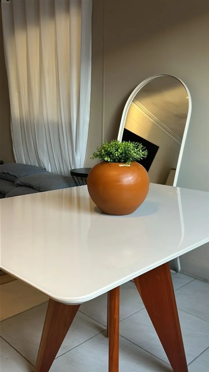 Mesa de Jantar 4 a 6 Lugares