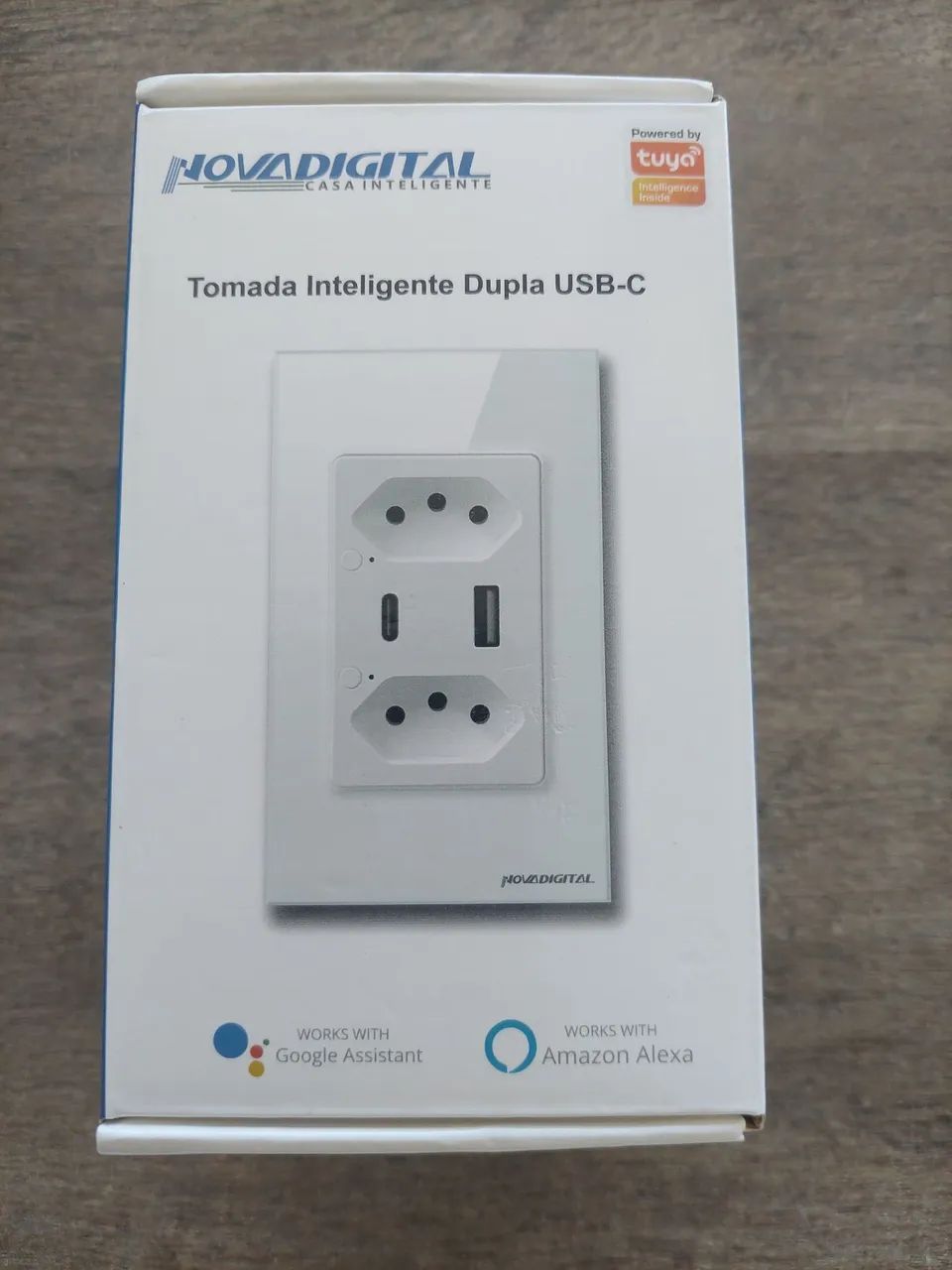 Tomada com usb