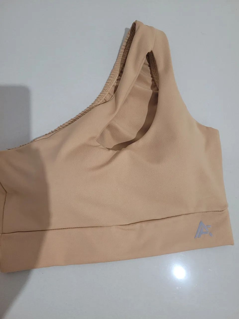 Top um ombro só 