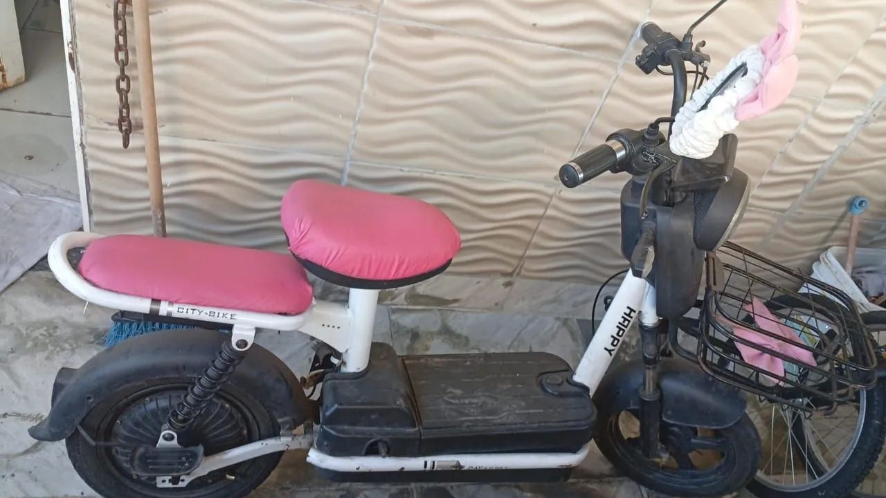 Bicicleta elétrica em ótimo estado