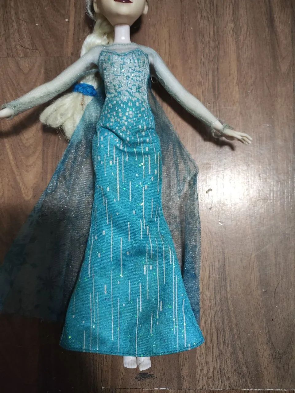Boneca Elsa Frozen 2014 Usada. - Foto 3