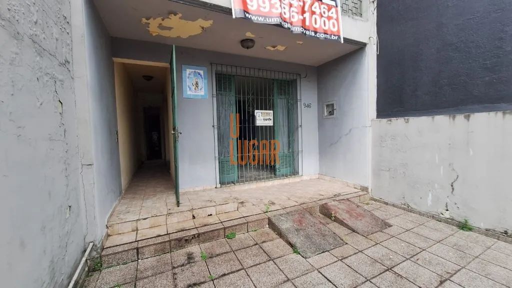 Um Lugar Imóveis Vende: Casa com ótimo espaço e boa localização na Alcindo Cacela entre Do - Foto 3