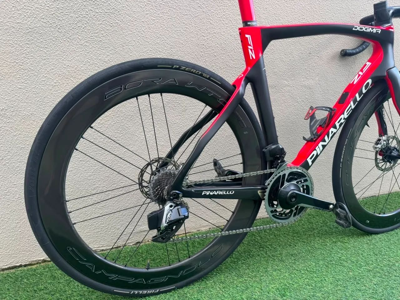 Pinarello F12 