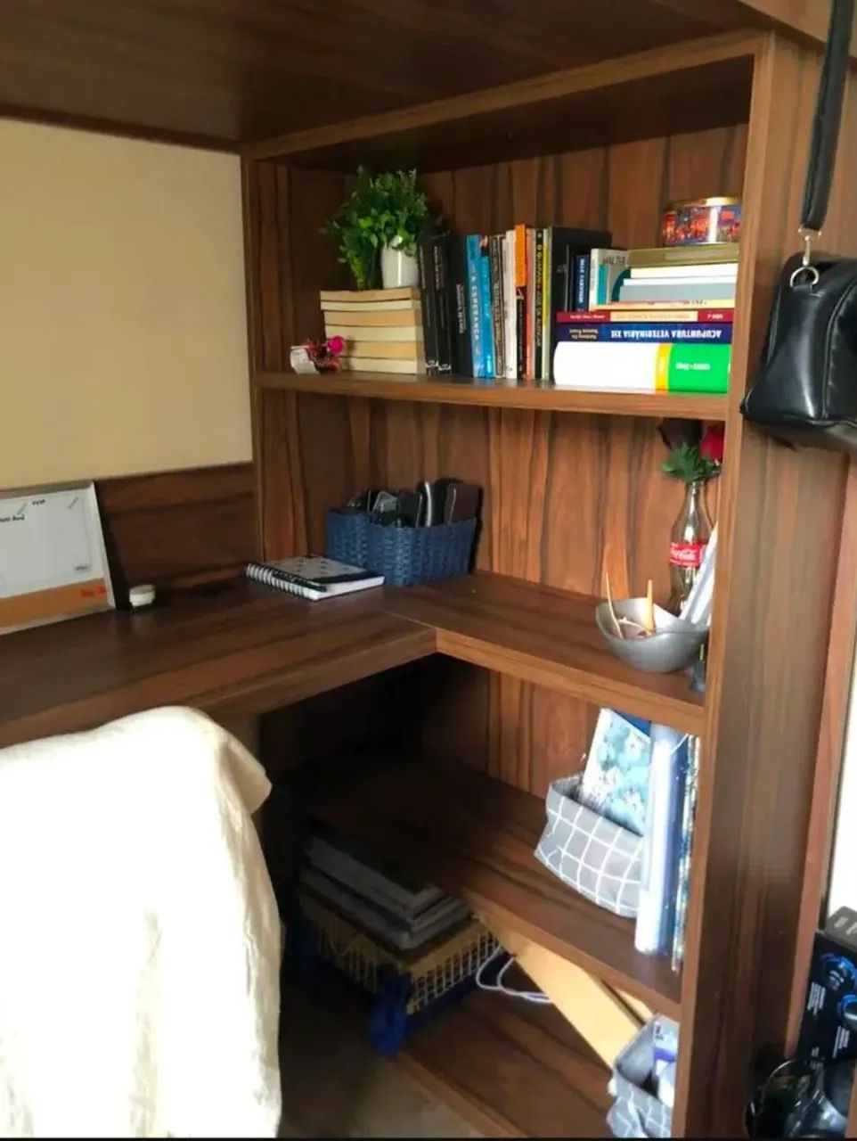Cama suspensa com escrivaninha - Foto 3