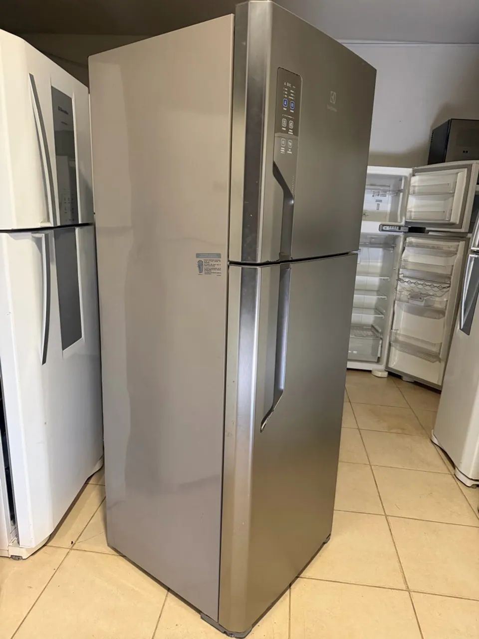 Geladeira Eletrolux Duplex Semi nova inox 110v - Foto 4