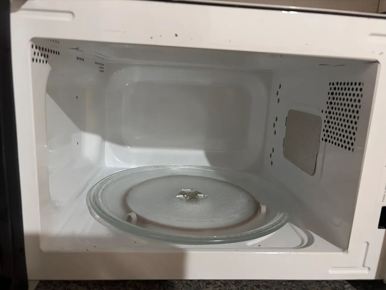 Microondas Philco 20 litros - Foto 2