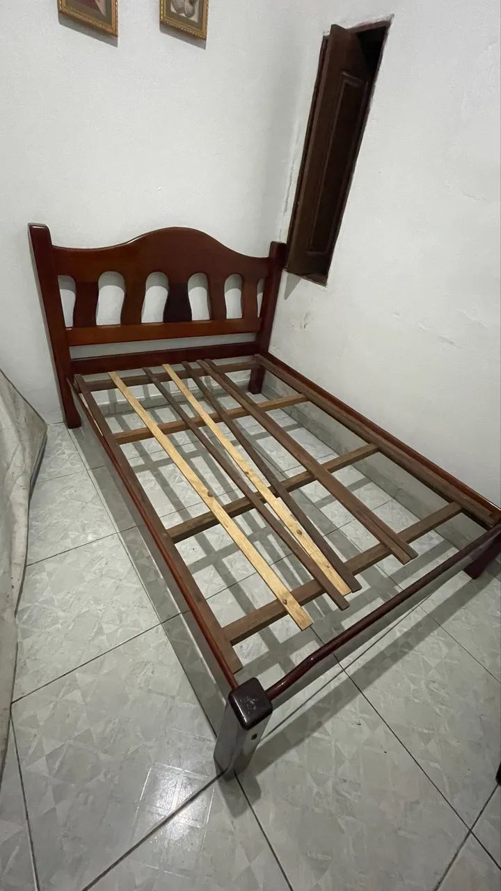 CAMA DE CASAL DE MADEIRA - Foto 2